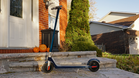 Illustration for article titled This Electric Scooter For Adults Might Replace My Need For a Second Car